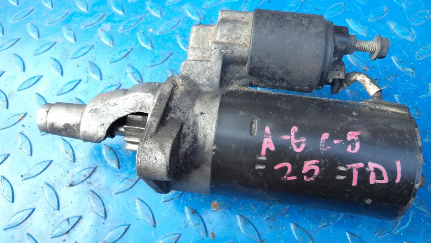 Стартер к Audi A4 1999