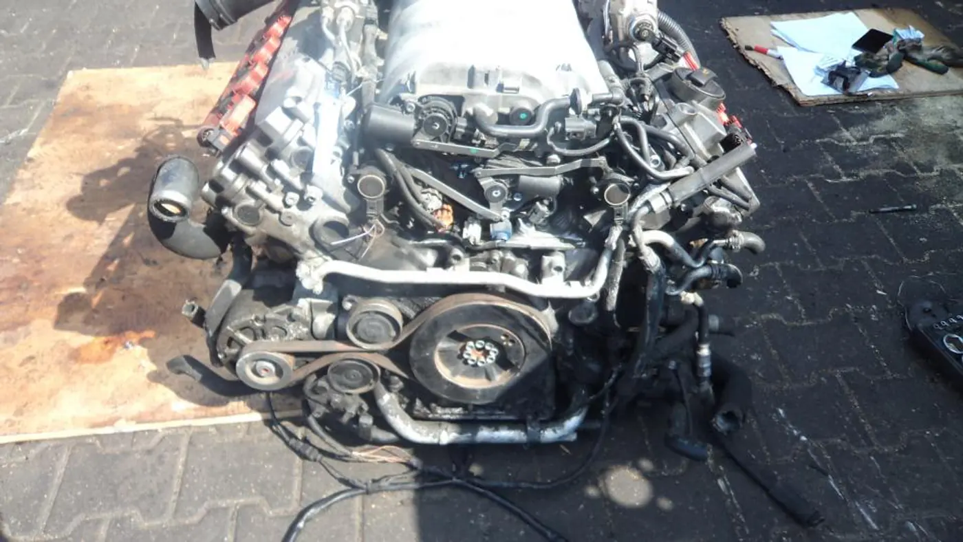 Двигатель к Audi A6 2006