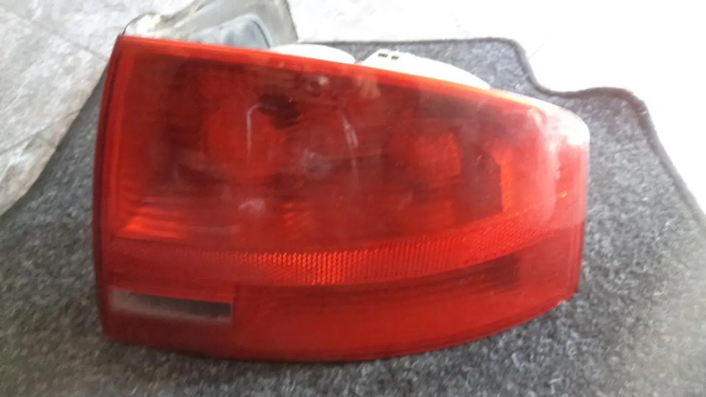 Фонарь задний правый к Audi A4 2007
