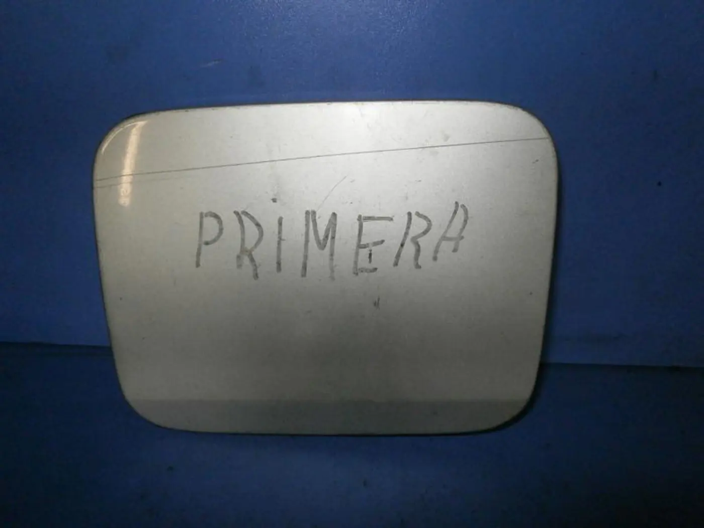 Лючок топливного бака к Nissan Primera 1997