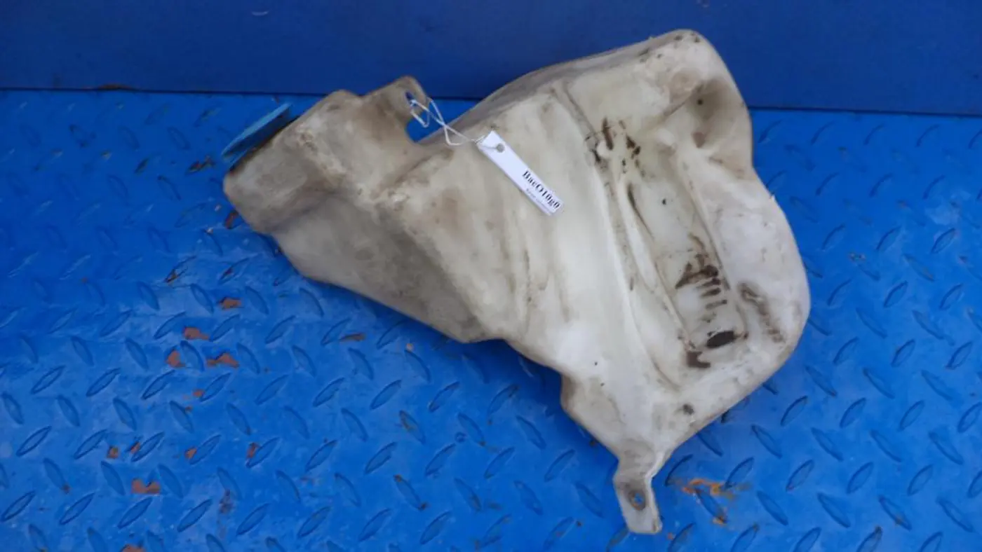 Бачок омывателя к Audi A4 1998
