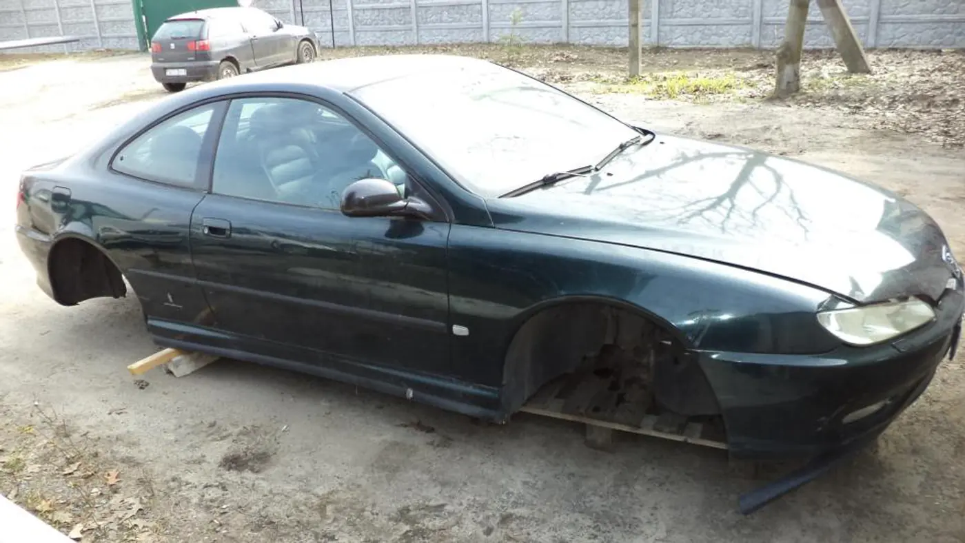 Четверть передняя правая к Peugeot 406 1999