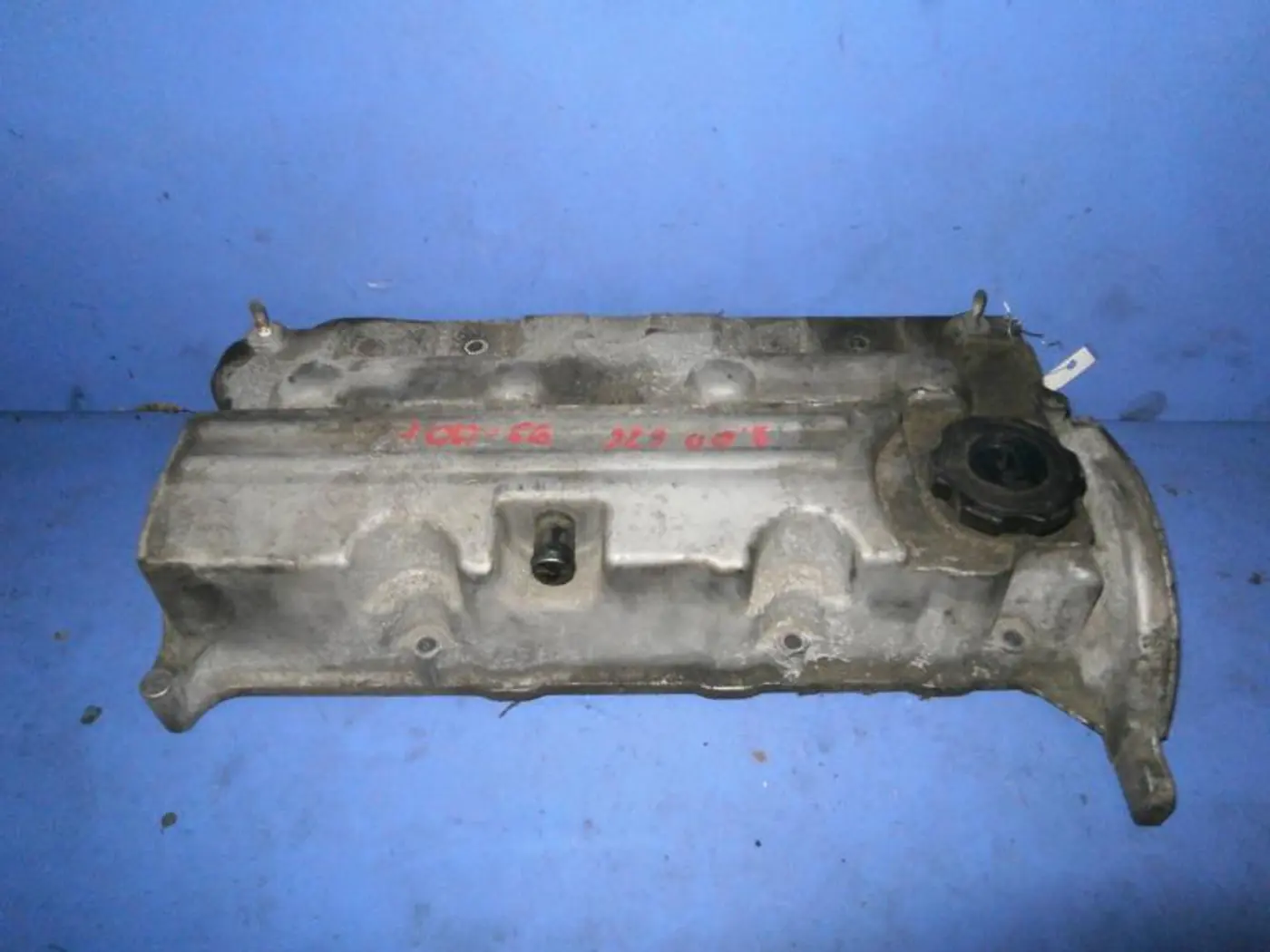 Клапанная крышка к Mazda 626 1999