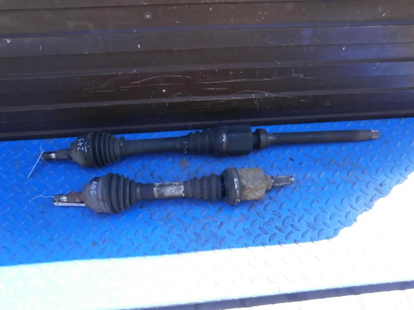 Полуось (приводной вал, ШРУС) к Citroen C5 2005