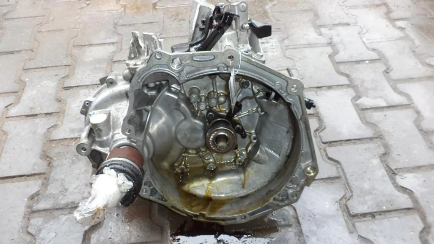 КПП механическая (МКПП) к Opel Karl 2015