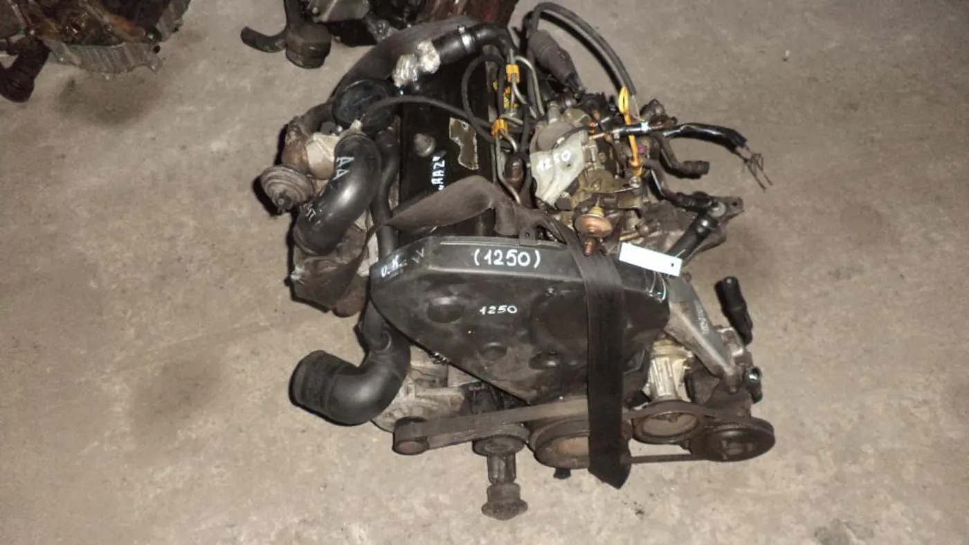Двигатель к Audi 80 1994