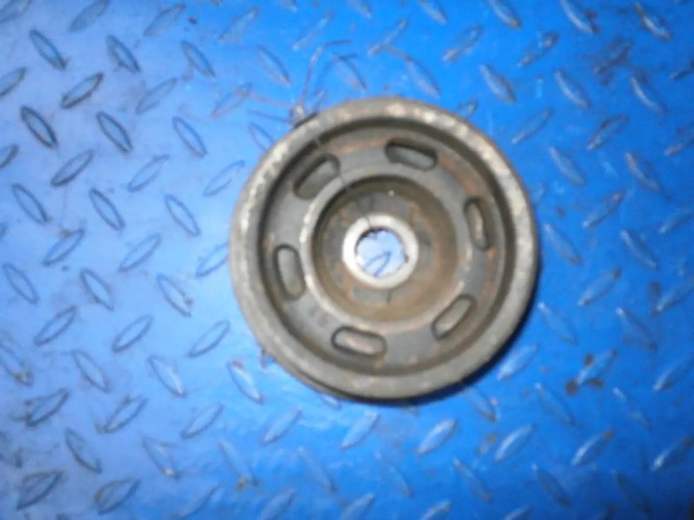 Шкив коленвала к Nissan Primera 1996