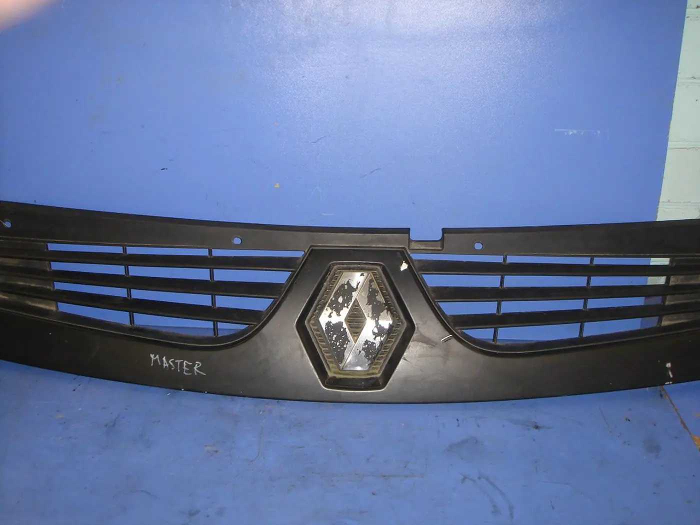 Решетка радиатора к Renault Master 2006