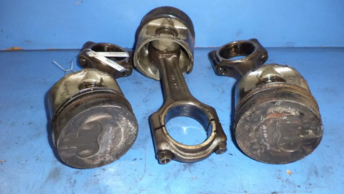 Поршень к Peugeot  1996