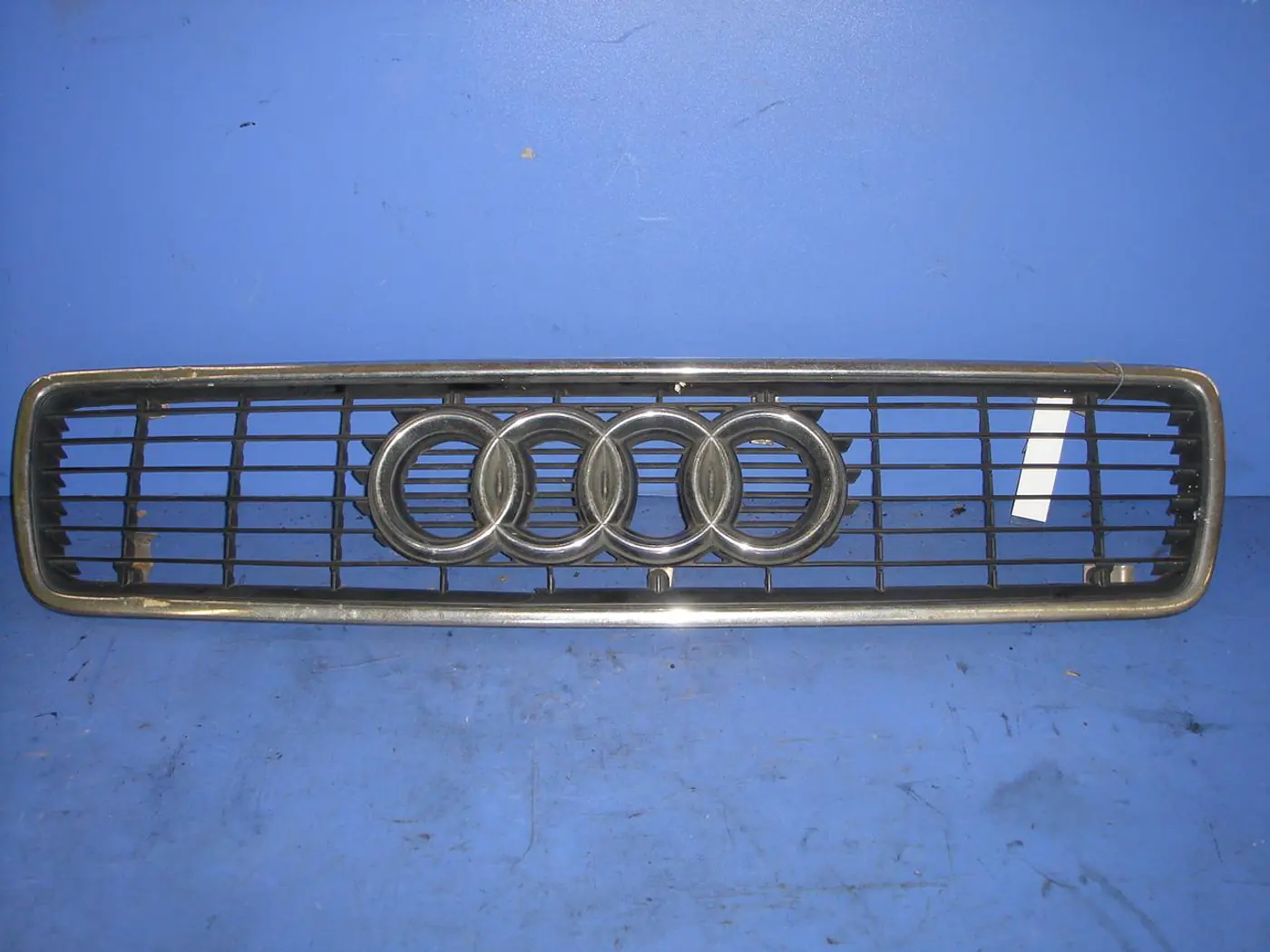Решетка радиатора к Audi 80 1993