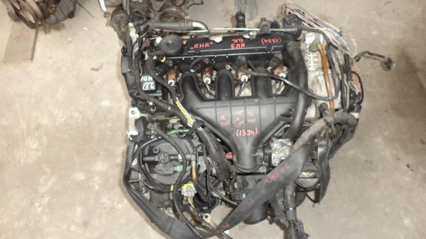 Двигатель к Citroen C8 2006