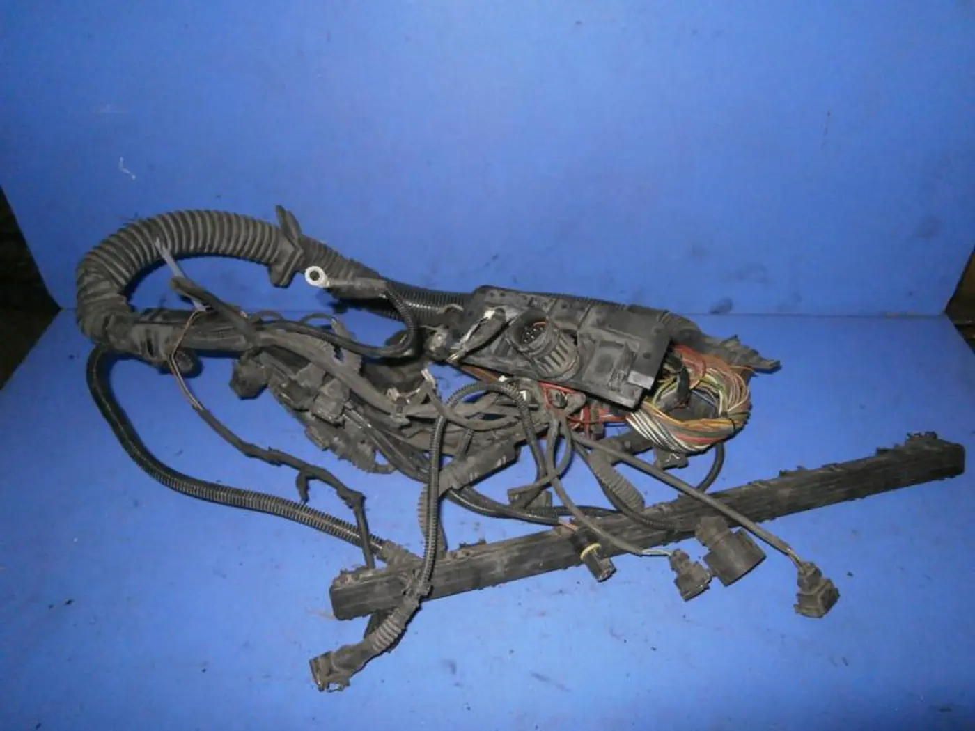 Проводка двигателя к BMW 5 1997