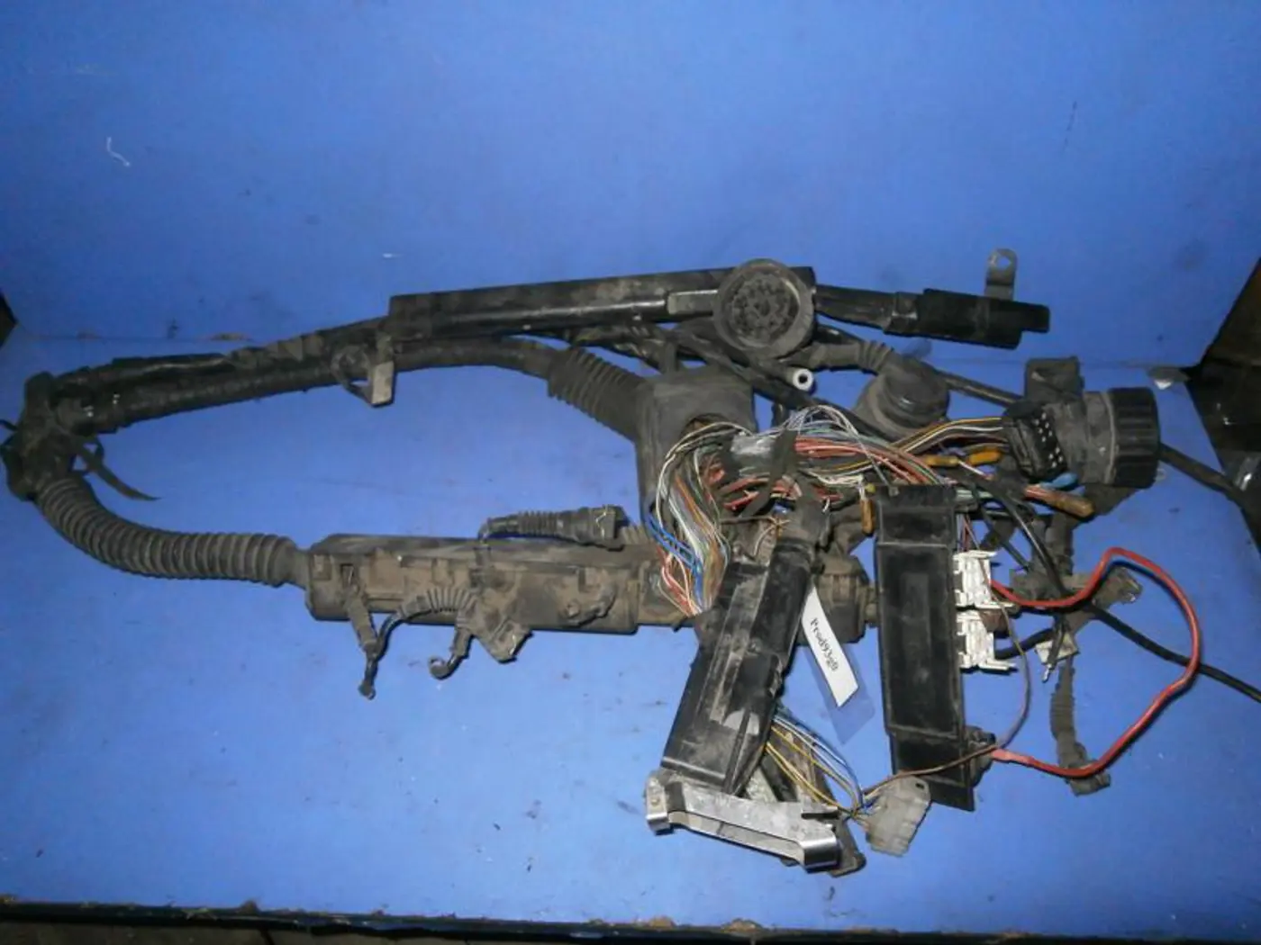 Проводка двигателя к BMW 5 1995