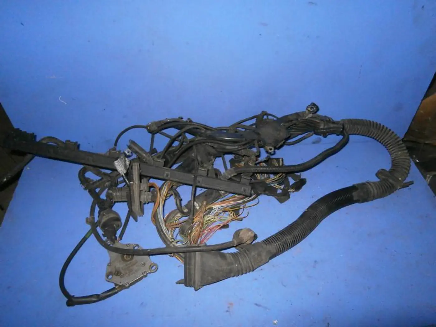 Проводка двигателя к BMW 5 1997