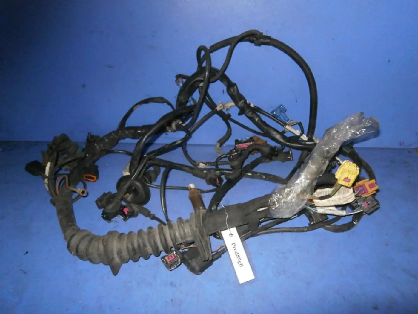 Проводка двигателя к Audi A4 1997