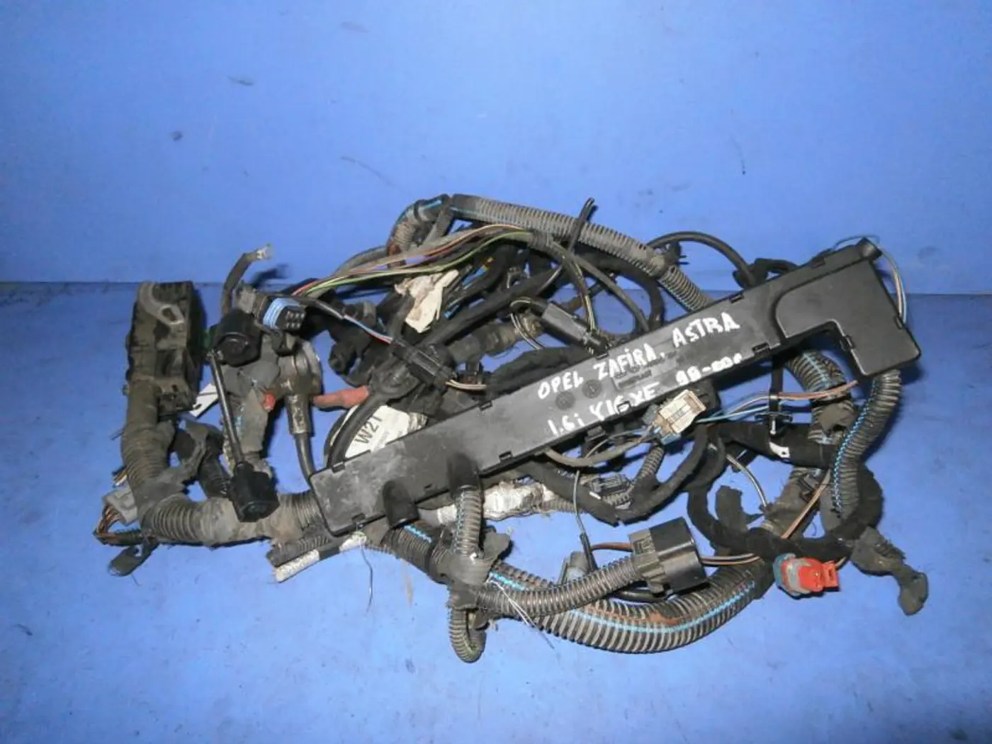 Проводка двигателя к Opel Astra 1999