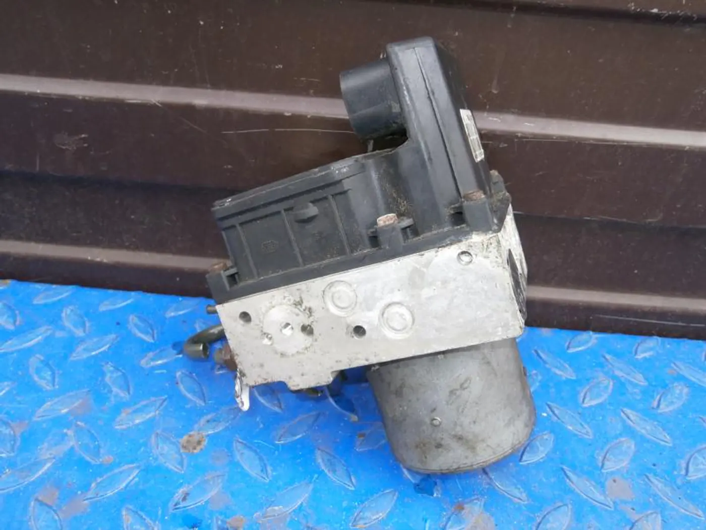 Блок ABS к Toyota Corolla 2004