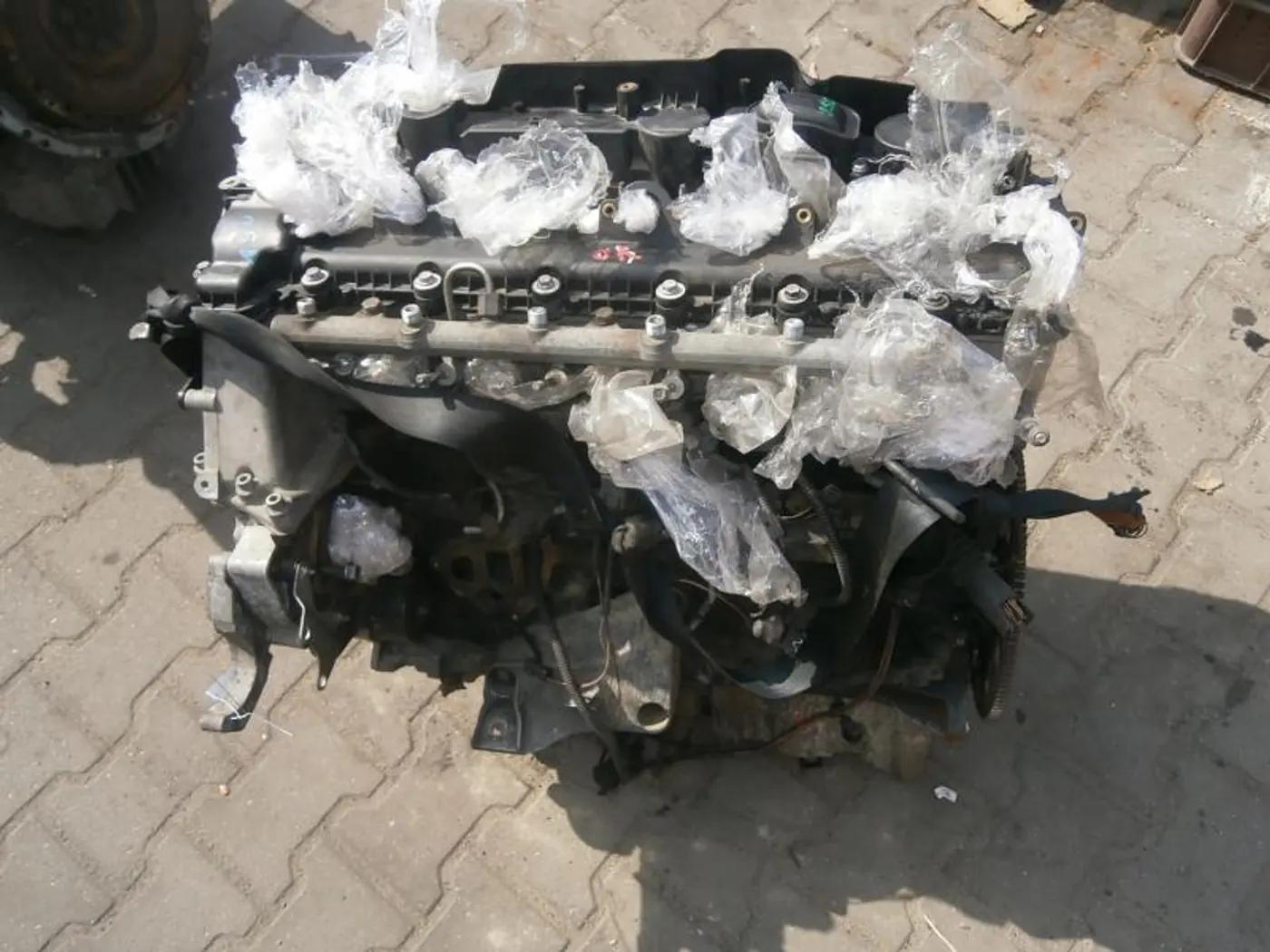 Двигатель к BMW 5 2003