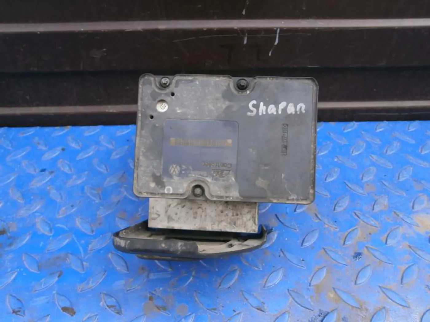 Блок ABS к Volkswagen Sharan 2002