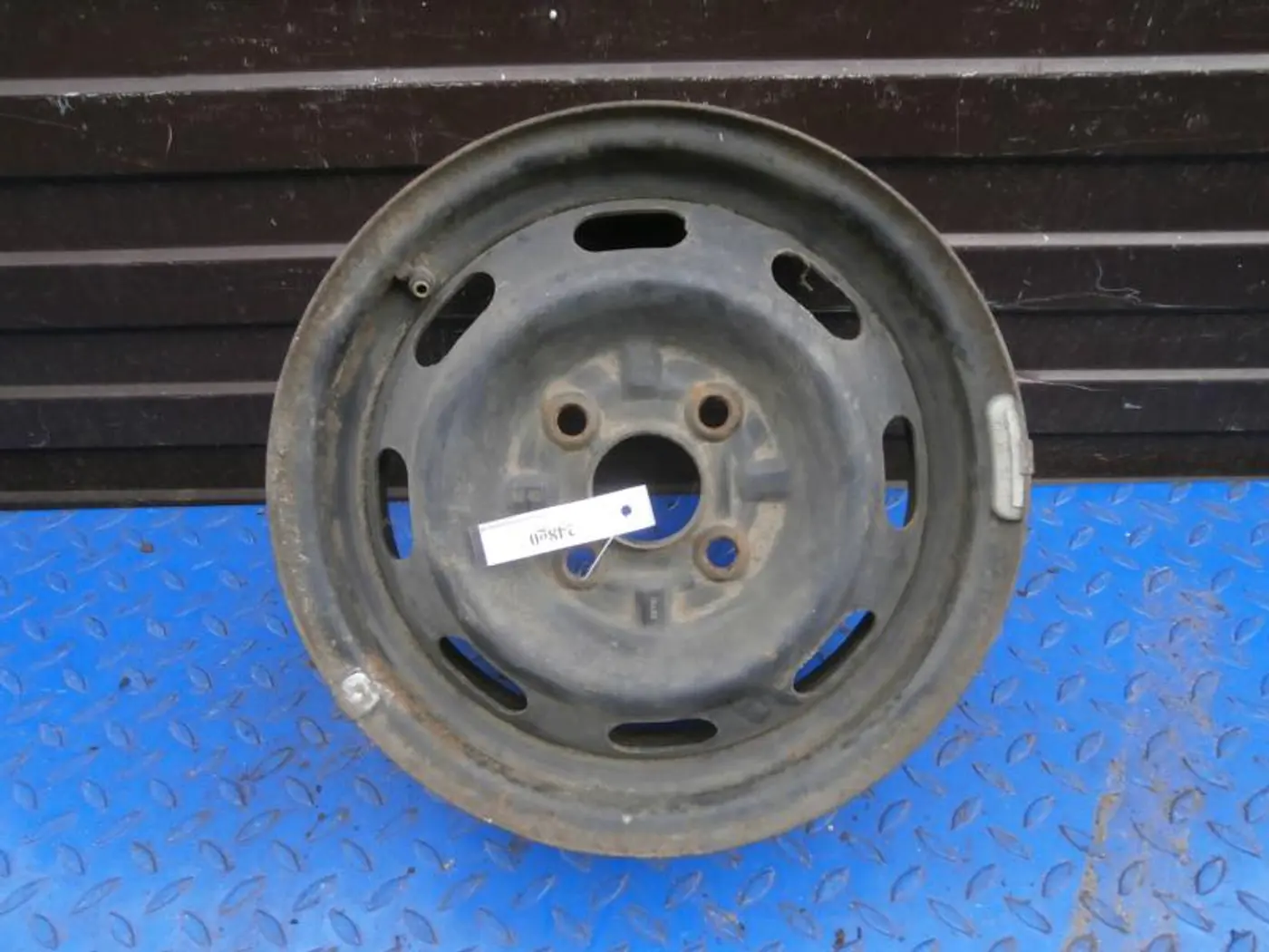 Диск штампованный к Mazda 323 1994