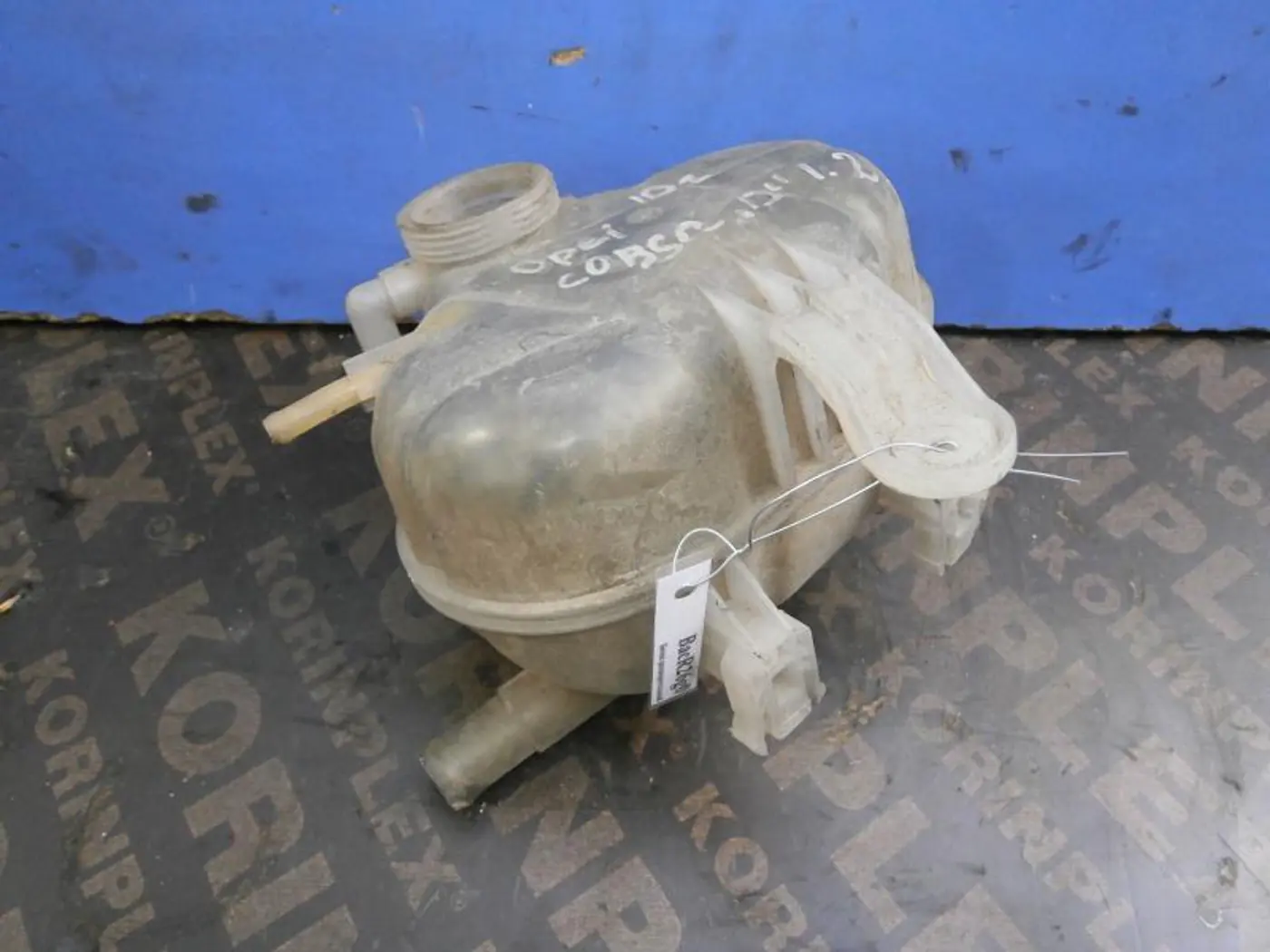 Бачок расширительный к Opel Corsa 2008