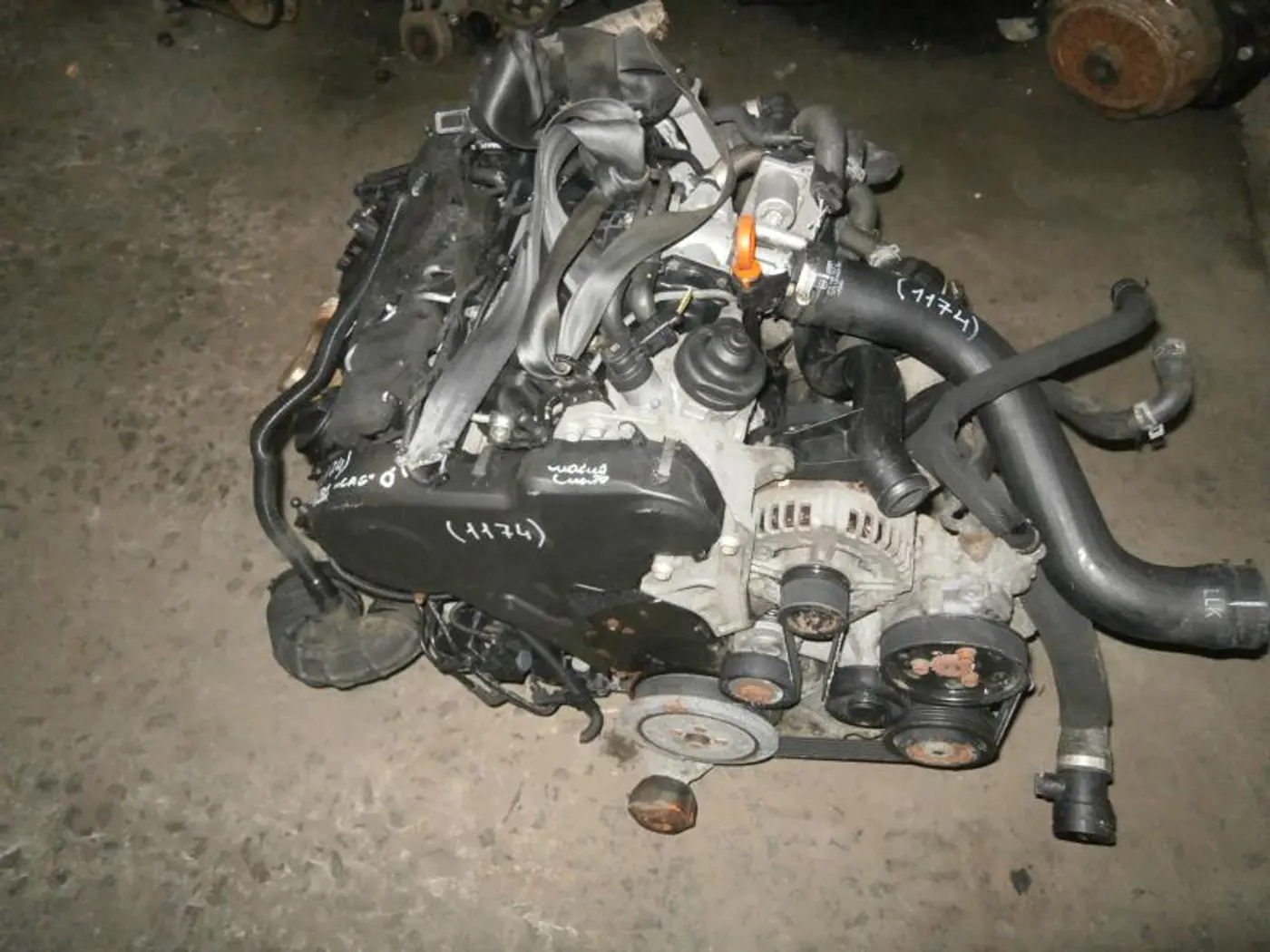 Двигатель к Audi A4 2009