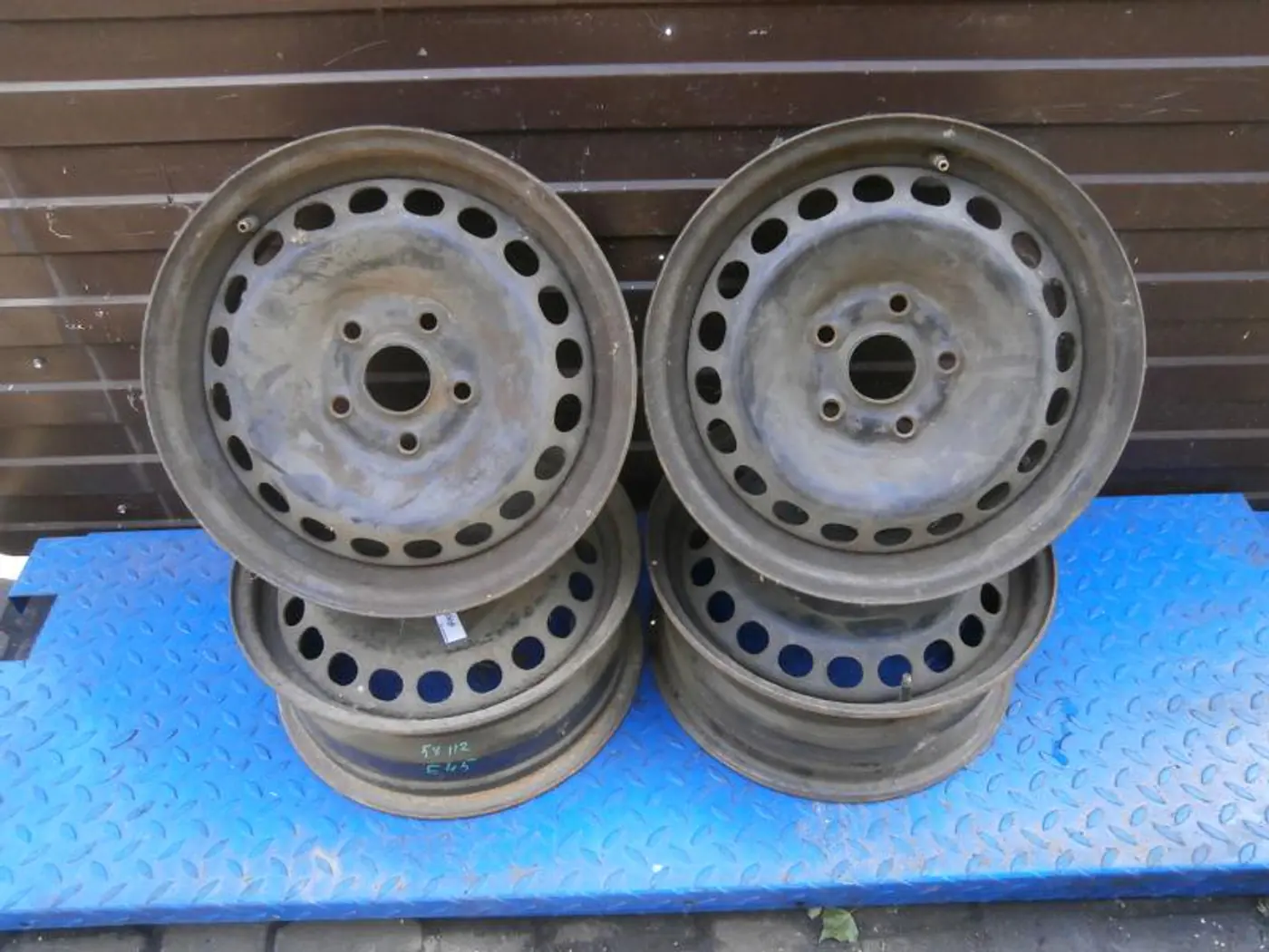 Диск штампованный к Audi A4 1998