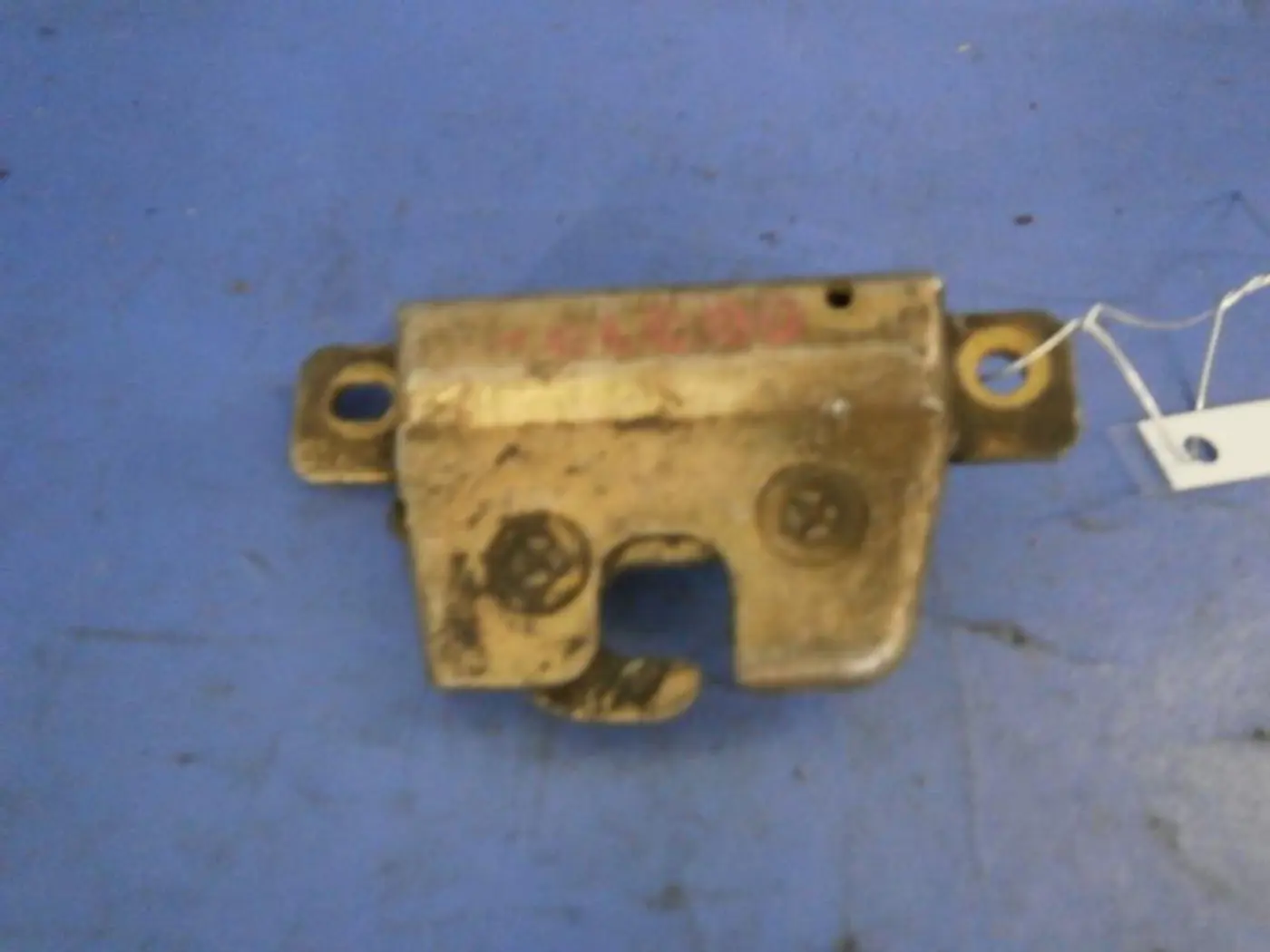 Замок багажника к SEAT Toledo 1993