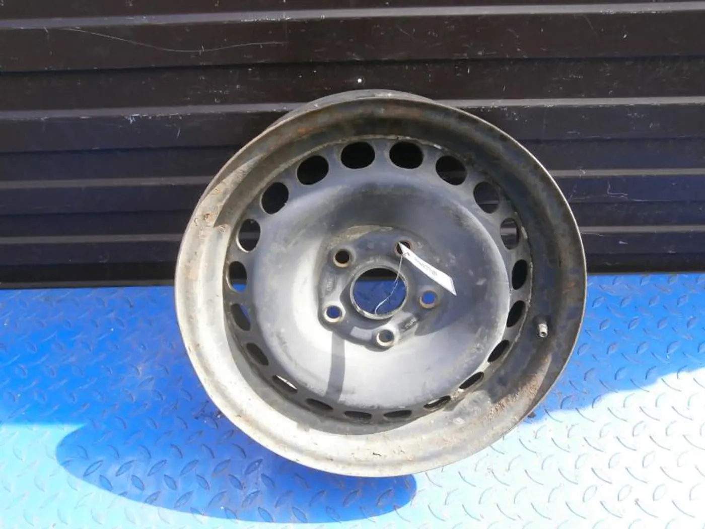 Диск штампованный к Audi A4 2000