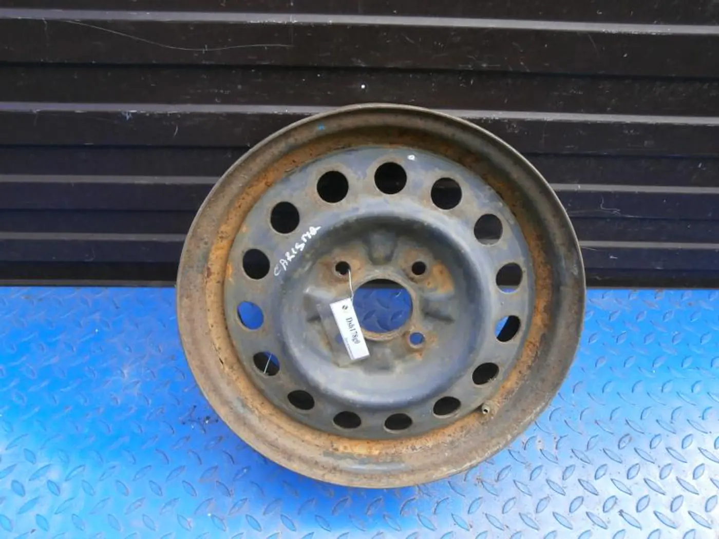 Диск штампованный к Mitsubishi Carisma 2000