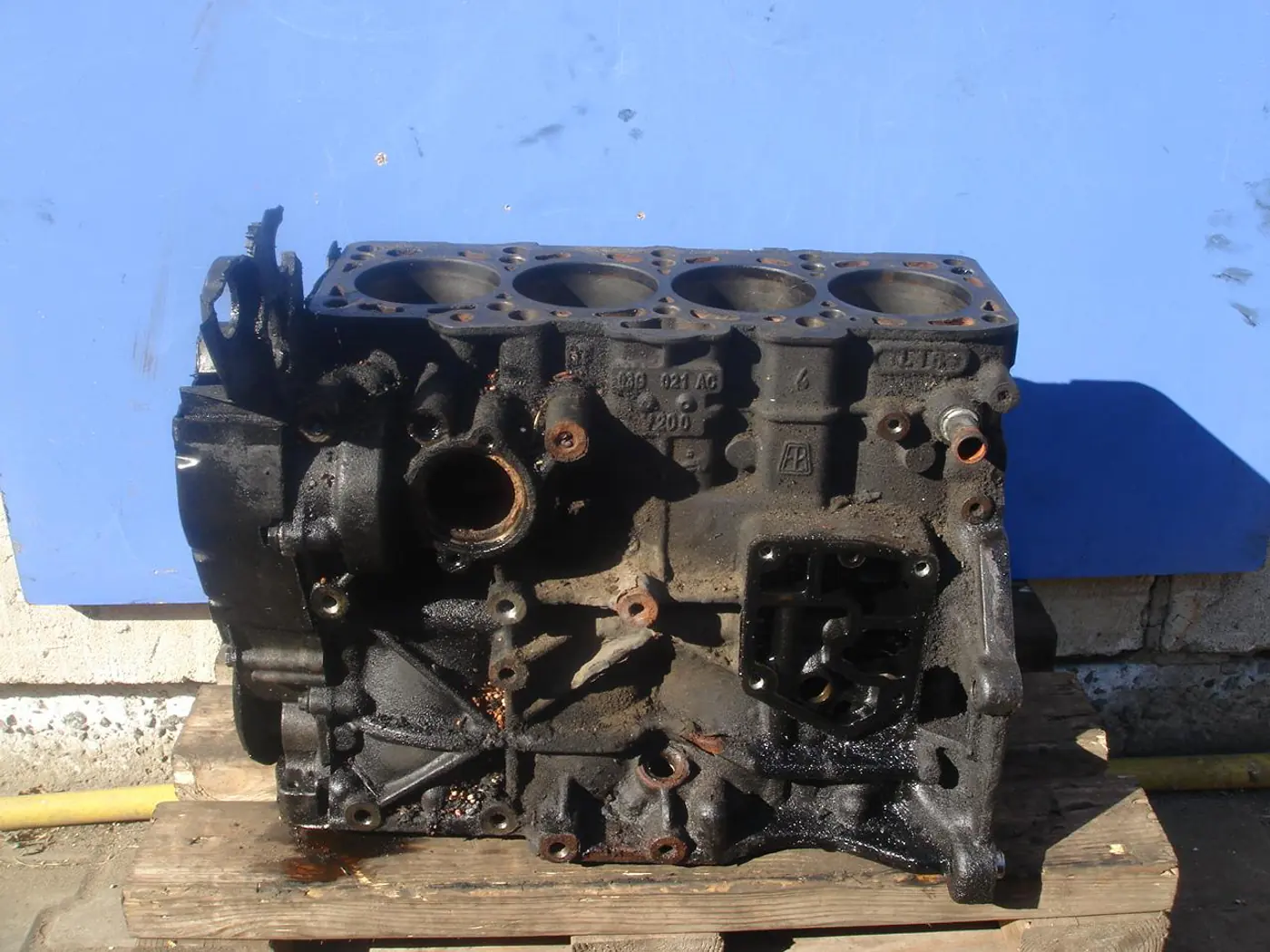 Блок цилиндров к Volkswagen Golf 2007