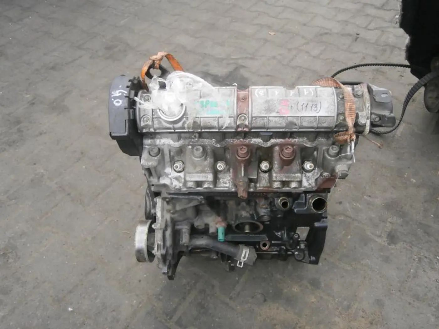 Двигатель к Renault Laguna 1997