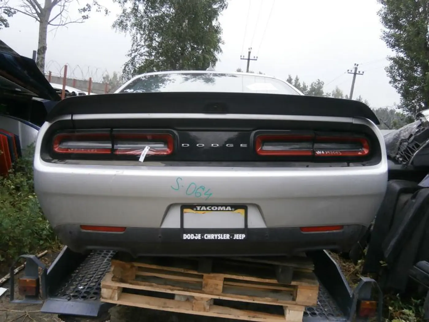 Четверть задняя левая к Dodge Challenger 2020
