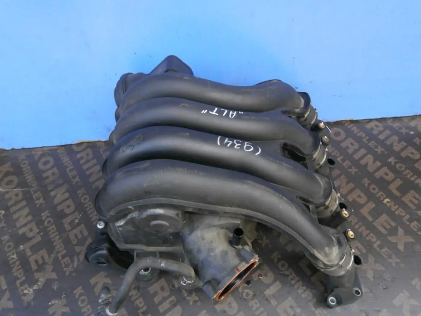 Коллектор впускной к Audi A4 2006