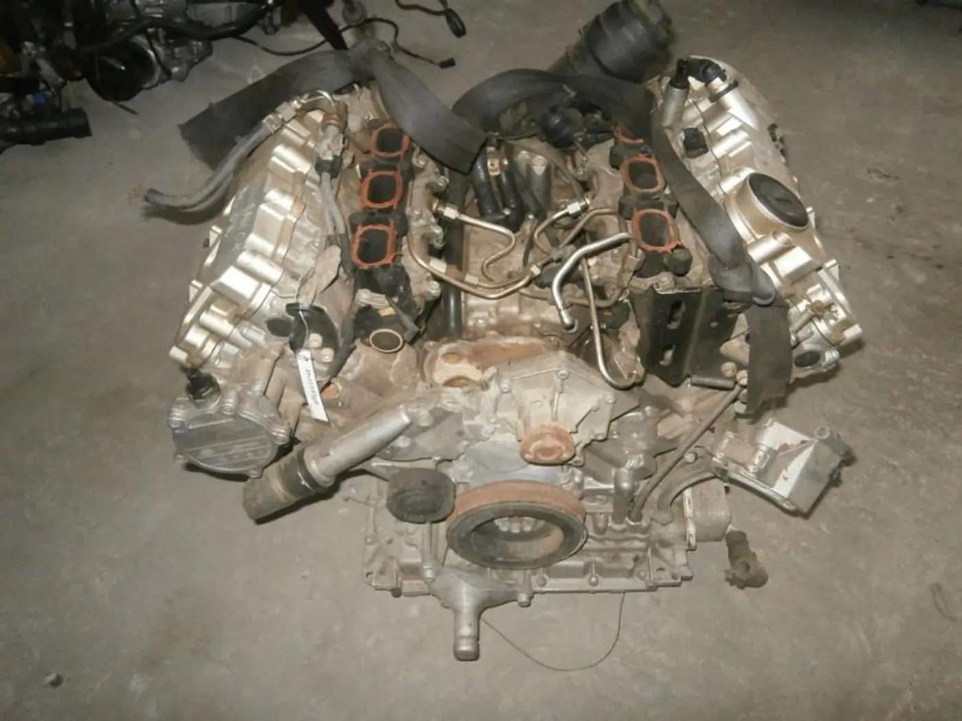 Двигатель к Audi A4 2005