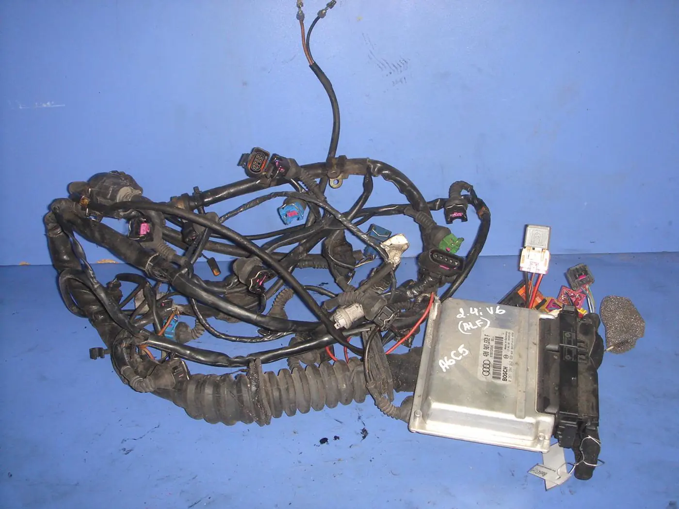 Проводка двигателя к Audi A4 1998