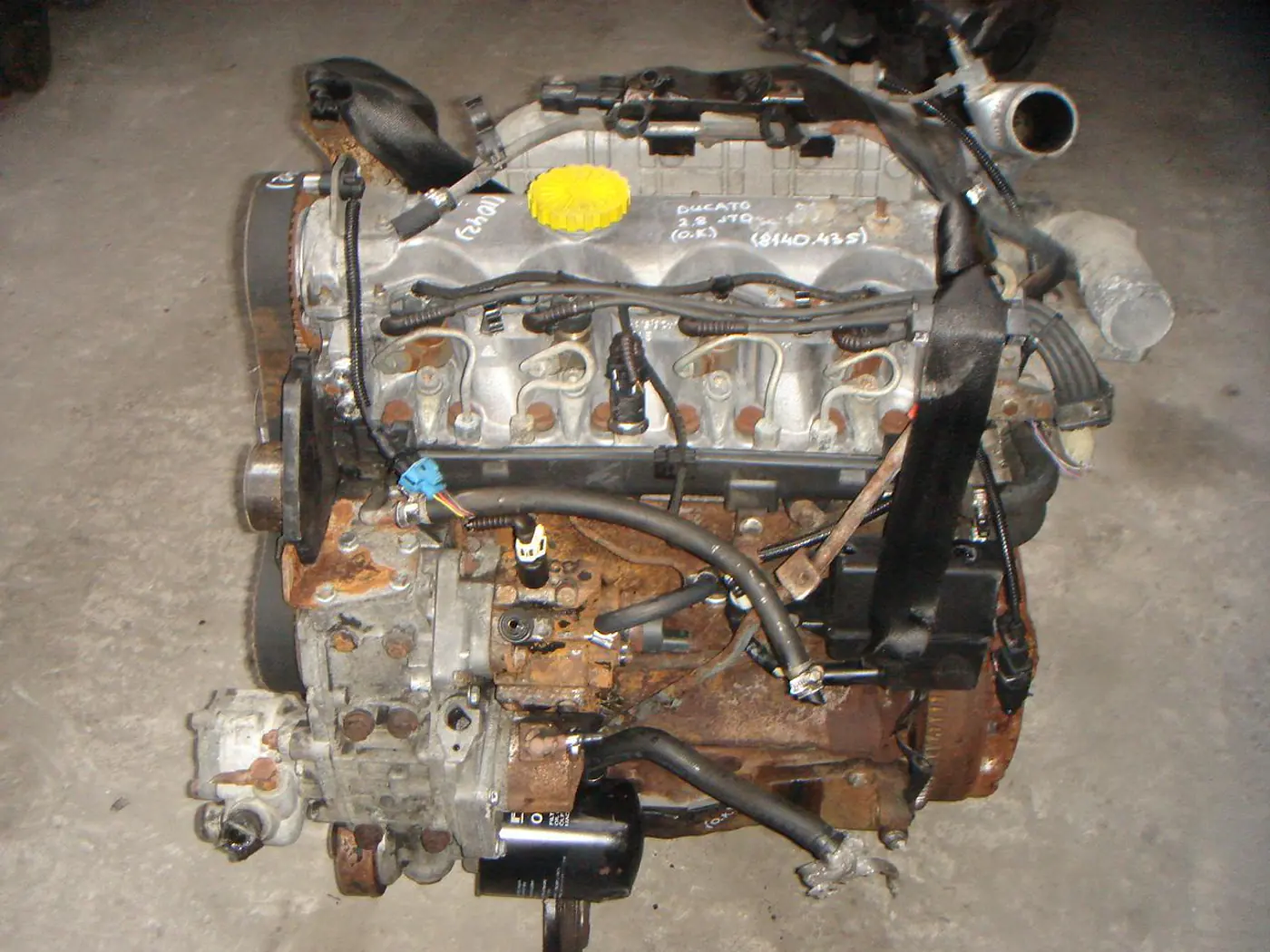 Двигатель к Fiat  2002