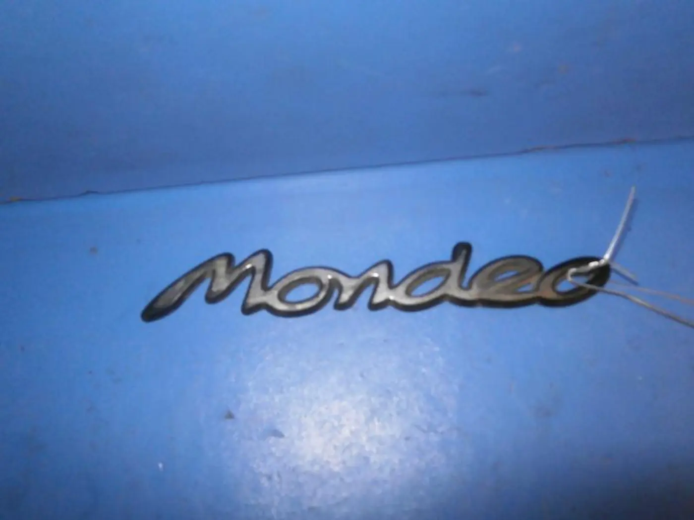 Эмблема к Ford Mondeo 1997