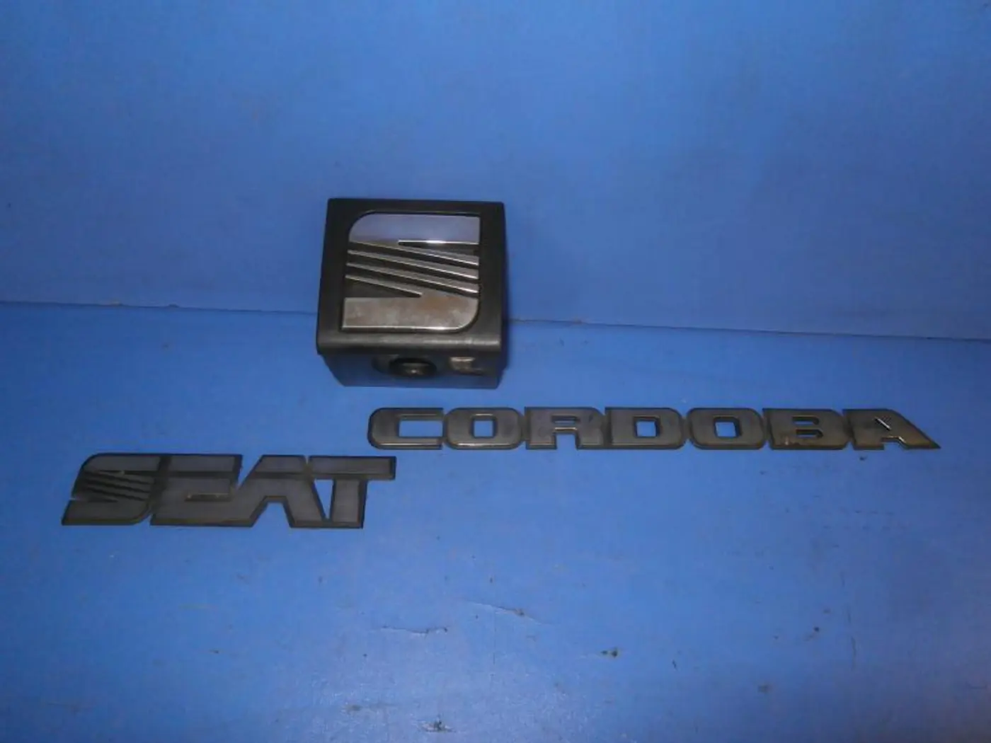 Эмблема к SEAT Cordoba 1998