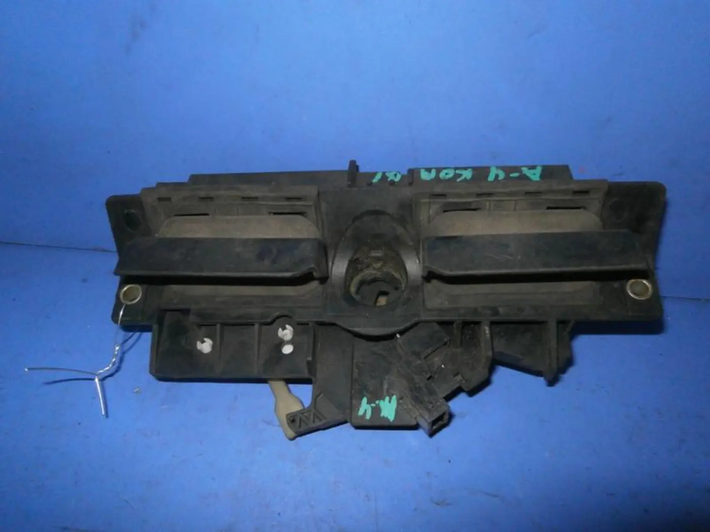 Ручка крышки багажника к Audi A4 1998