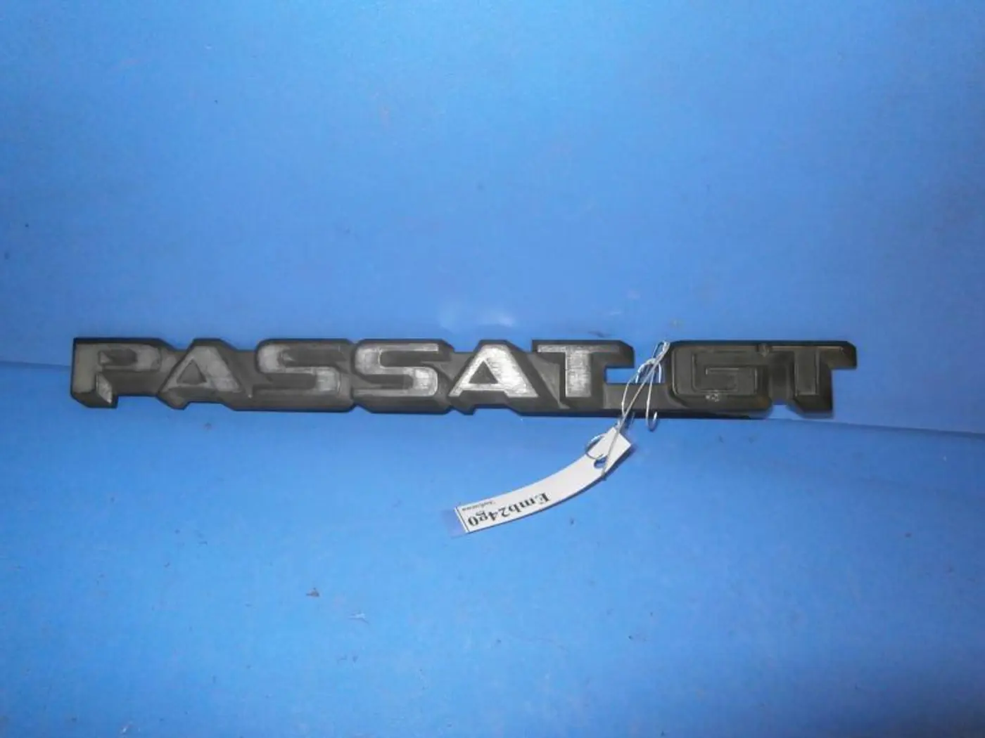 Эмблема к Volkswagen Passat 1985