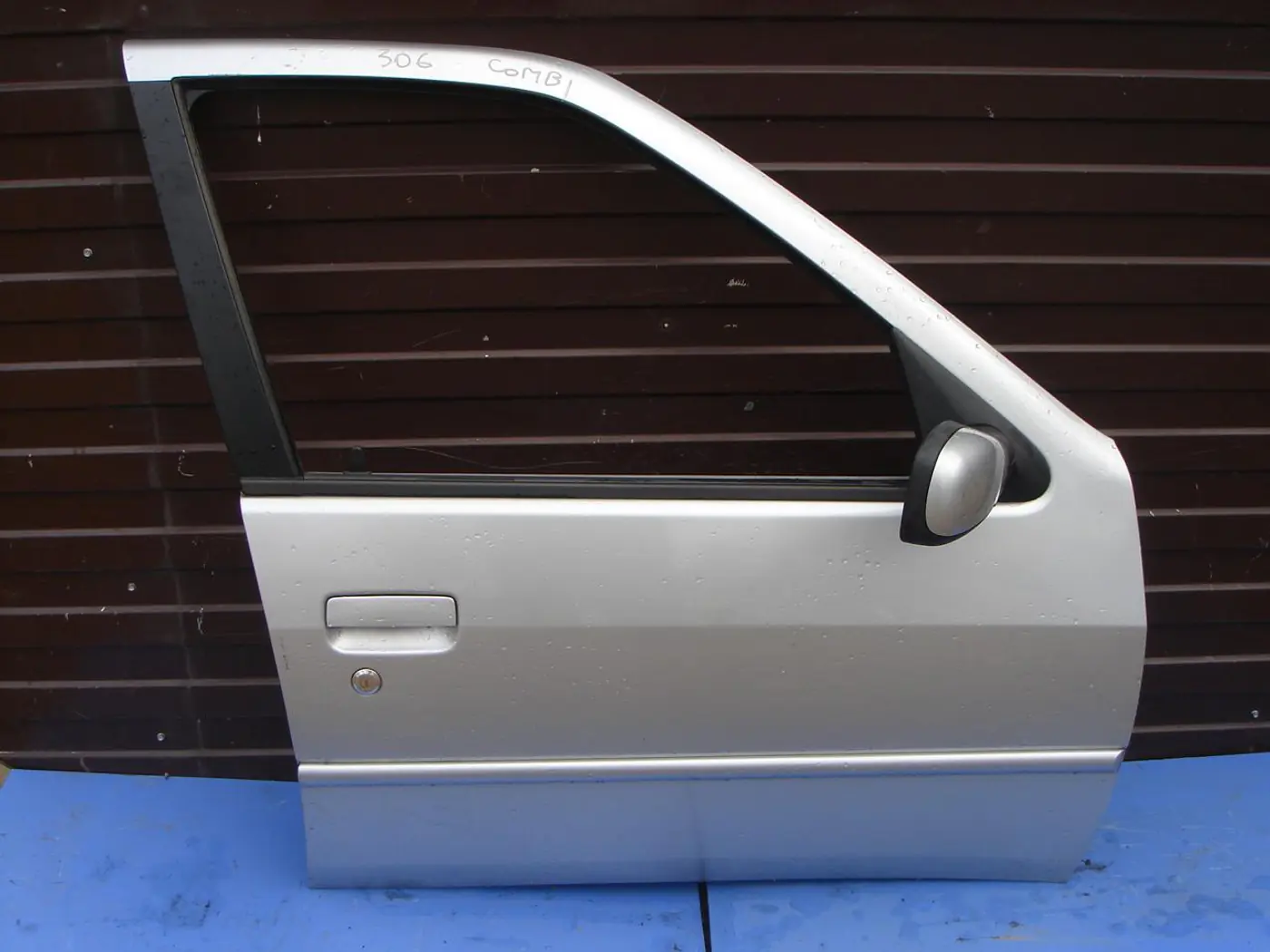 Дверь передняя правая к Peugeot 306 1999