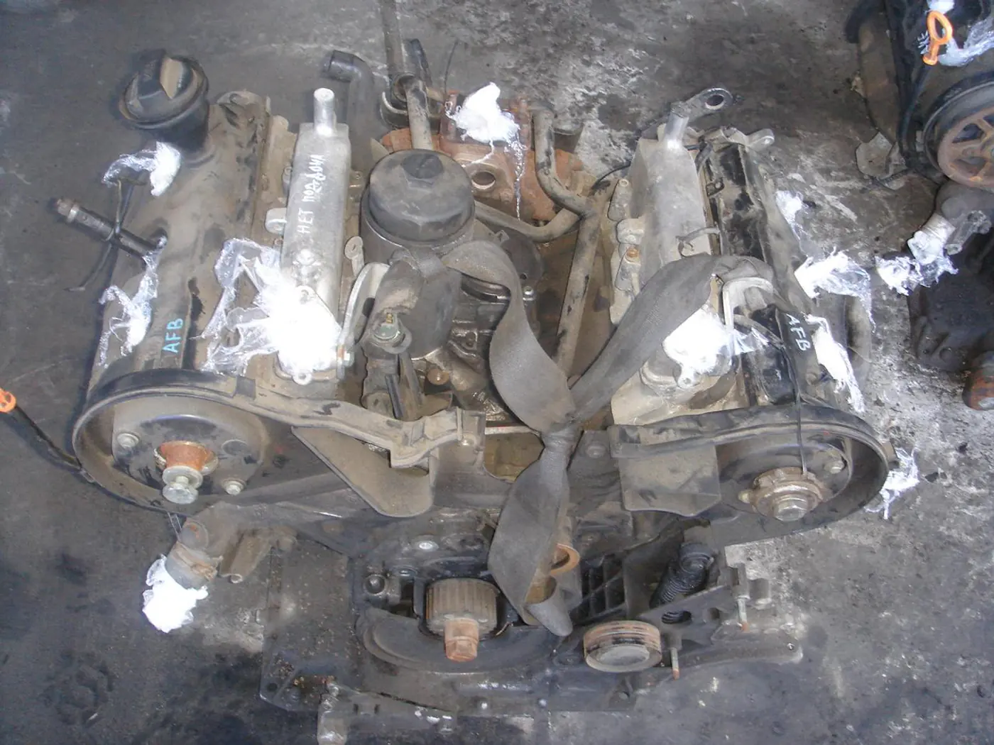 Двигатель к Audi A6 1999