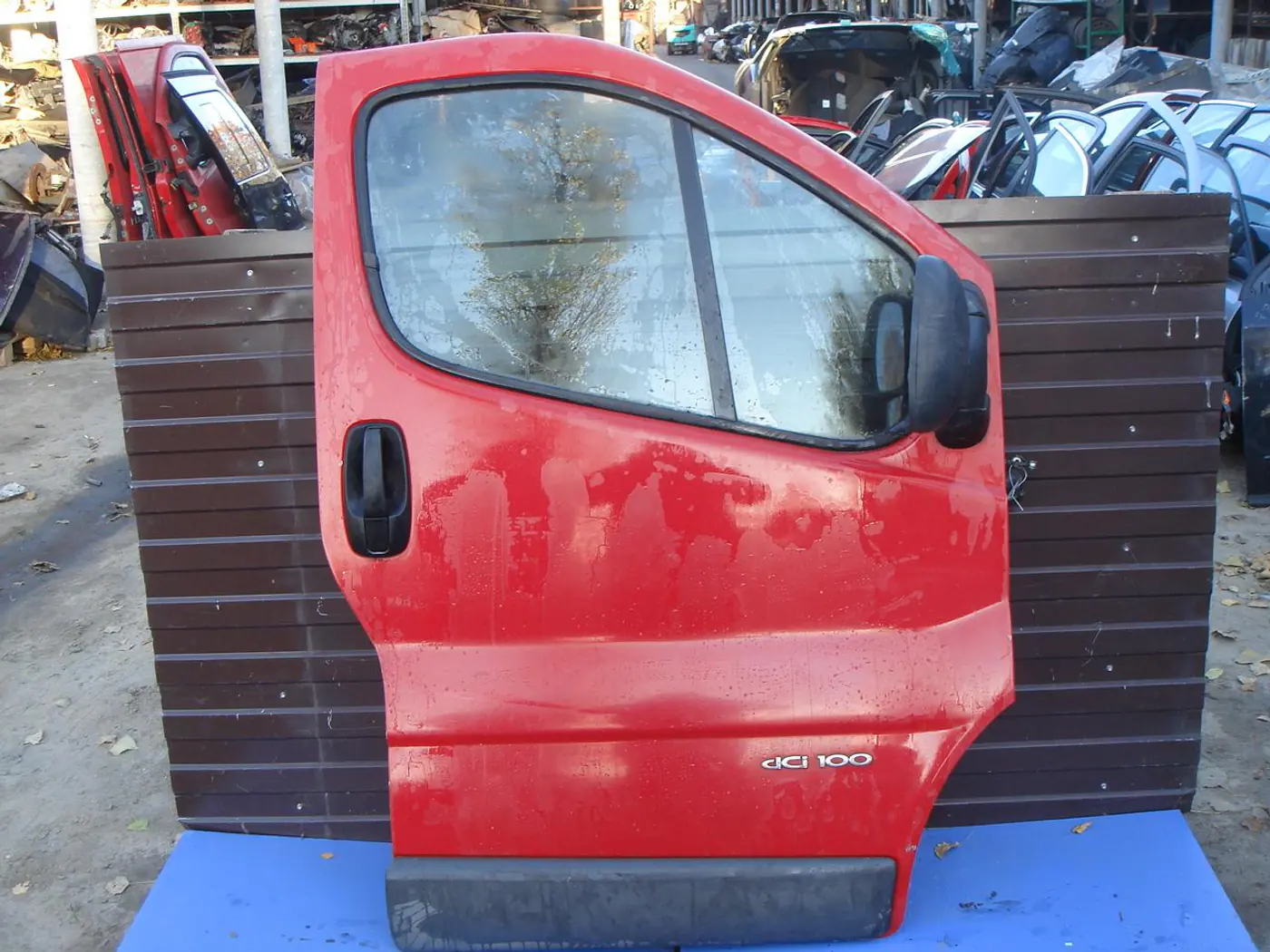 Дверь передняя правая к Renault Trafic 2001