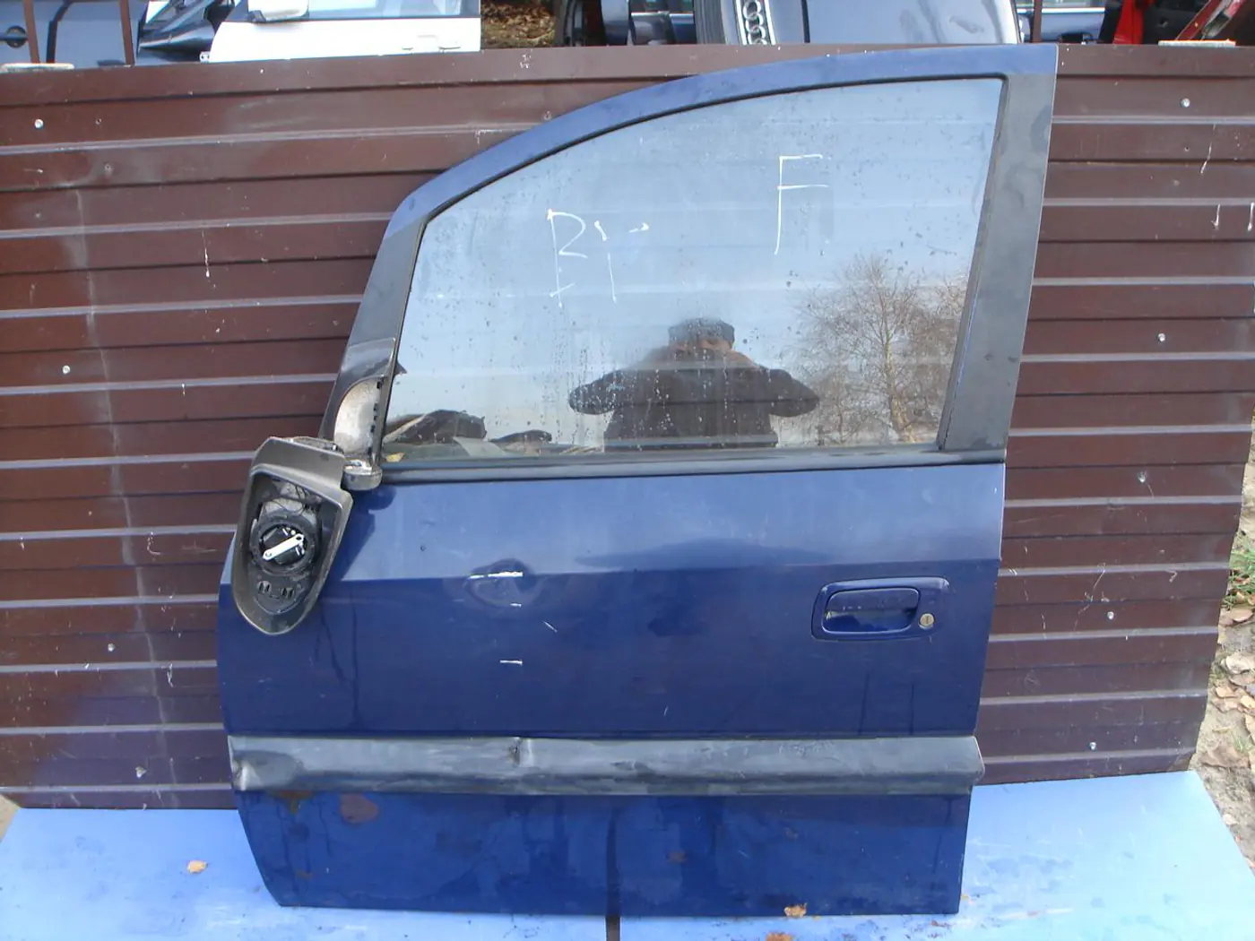 Стекло двери передней левой к Opel Zafira 2003