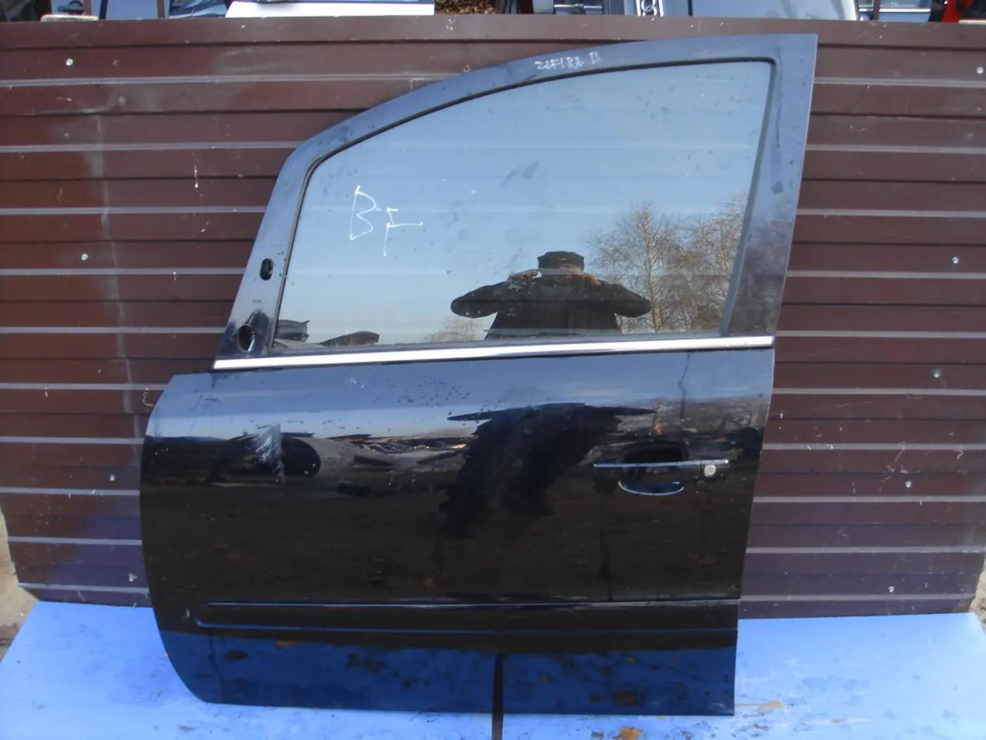 Стекло двери передней левой к Opel Zafira 2006