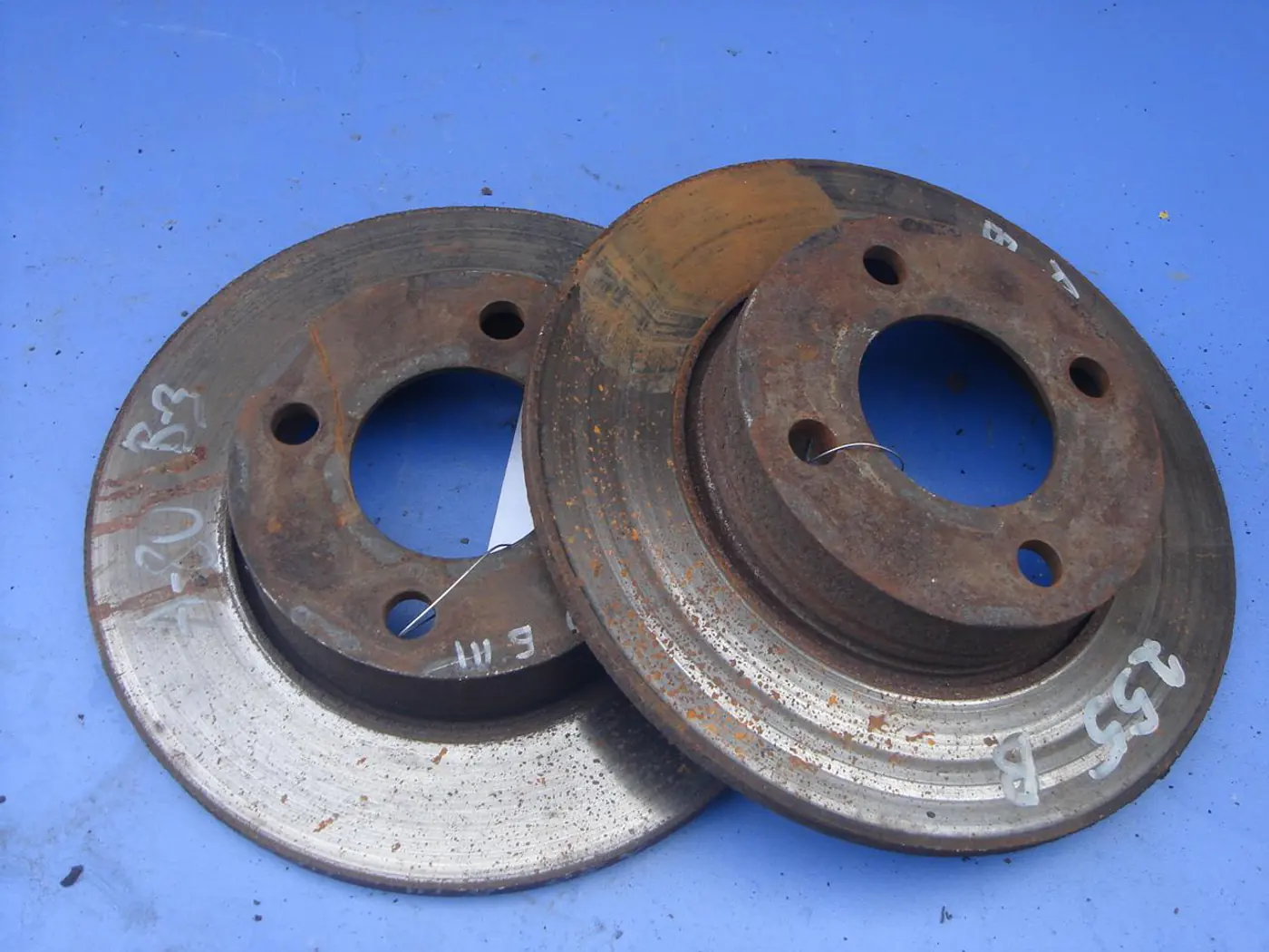 Диск тормозной передний к Audi 80 1990