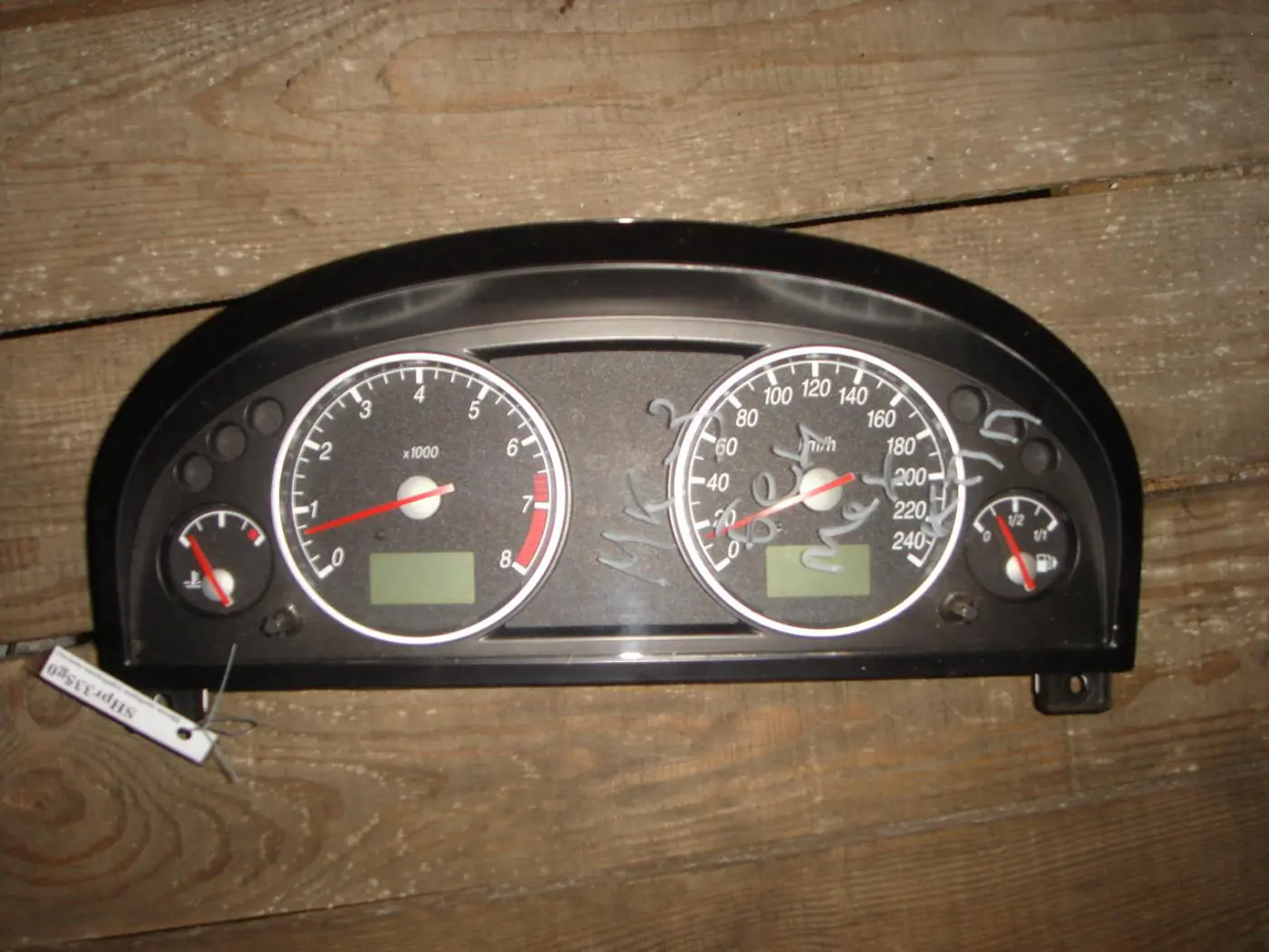 Щиток приборов (приборная панель) к Ford Mondeo 2001