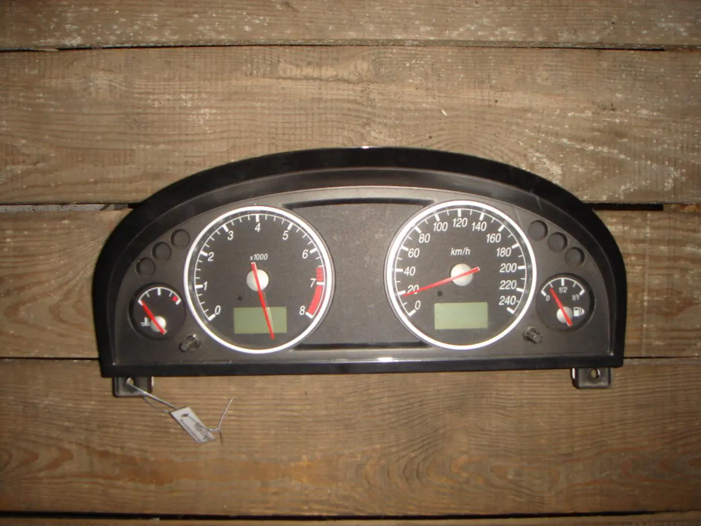 Щиток приборов (приборная панель) к Ford Mondeo 2001