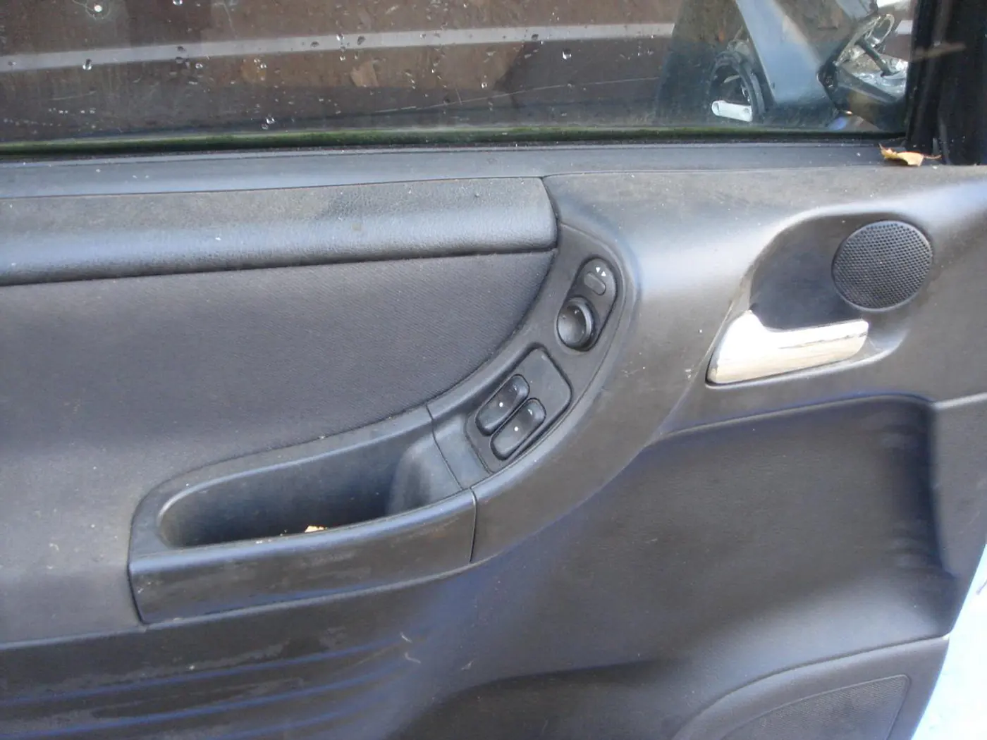 Ручка внутренняя передняя левая к Opel Zafira 2003
